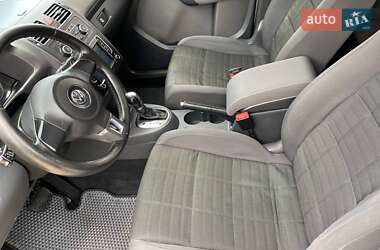 Минивэн Volkswagen Touran 2010 в 