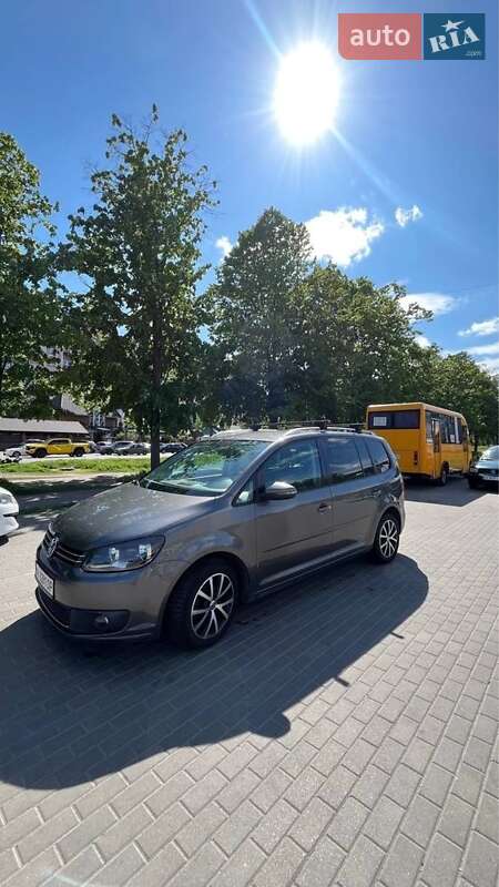 Минивэн Volkswagen Touran 2011 в Белой Церкви
