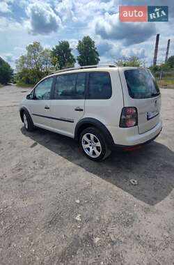 Минивэн Volkswagen Touran 2007 в 