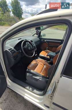 Минивэн Volkswagen Touran 2007 в 