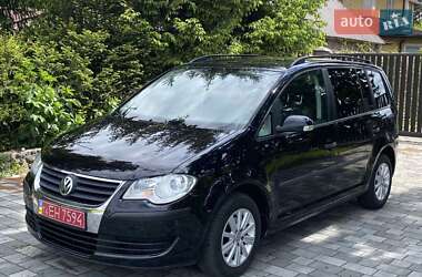 Минивэн Volkswagen Touran 2009 в Вознесенске