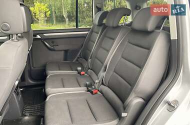 Мінівен Volkswagen Touran 2013 в 