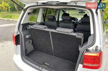 Мінівен Volkswagen Touran 2013 в 