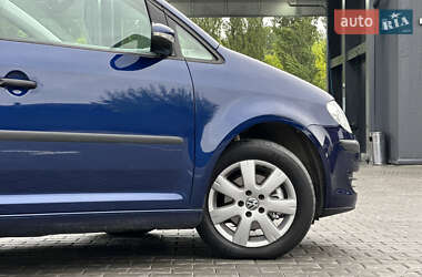 Минивэн Volkswagen Touran 2009 в 