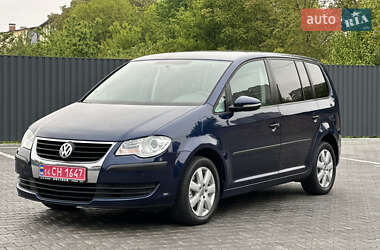 Мінівен Volkswagen Touran 2009 в Вінниці