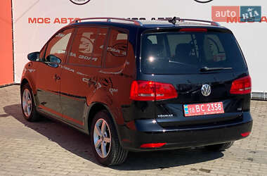 Мінівен Volkswagen Touran 2012 в 