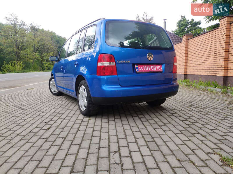 Минивэн Volkswagen Touran 2005 в Красилове