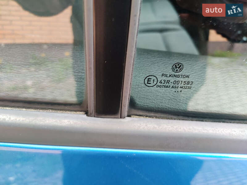 Минивэн Volkswagen Touran 2005 в Красилове
