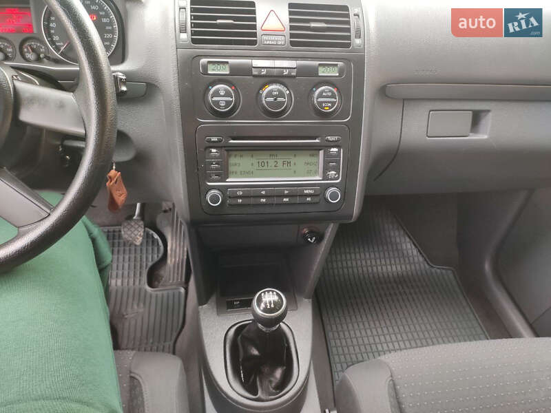 Минивэн Volkswagen Touran 2005 в Красилове