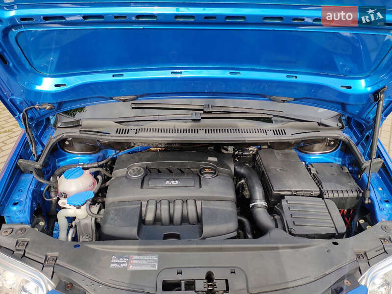 Минивэн Volkswagen Touran 2005 в Красилове