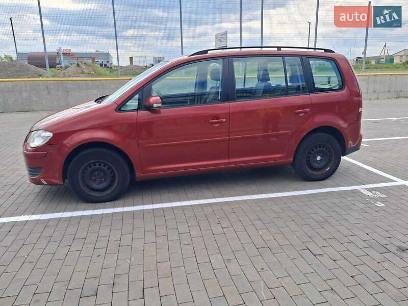 Мінівен Volkswagen Touran 2007 в 