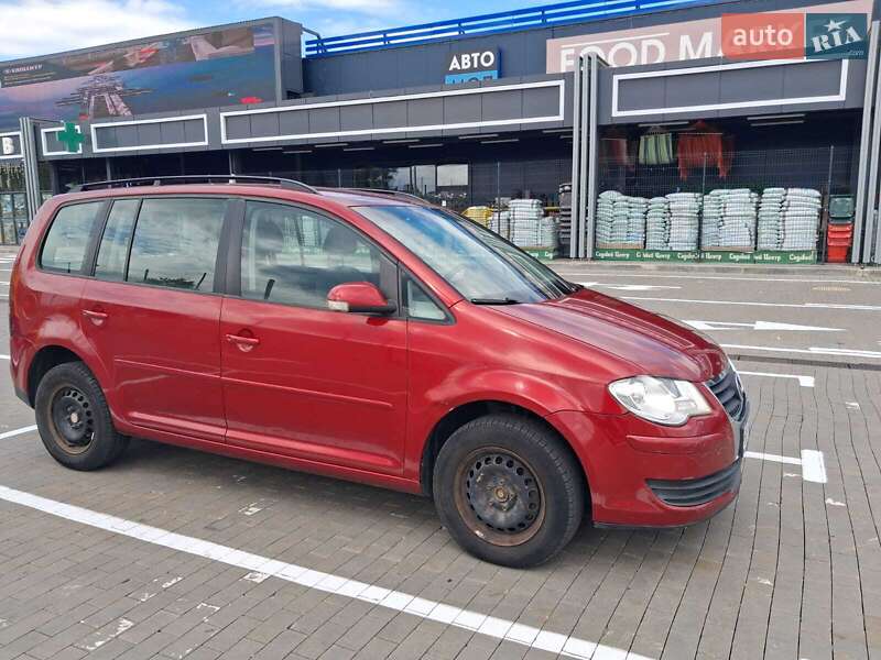 Минивэн Volkswagen Touran 2007 в Первомайске
