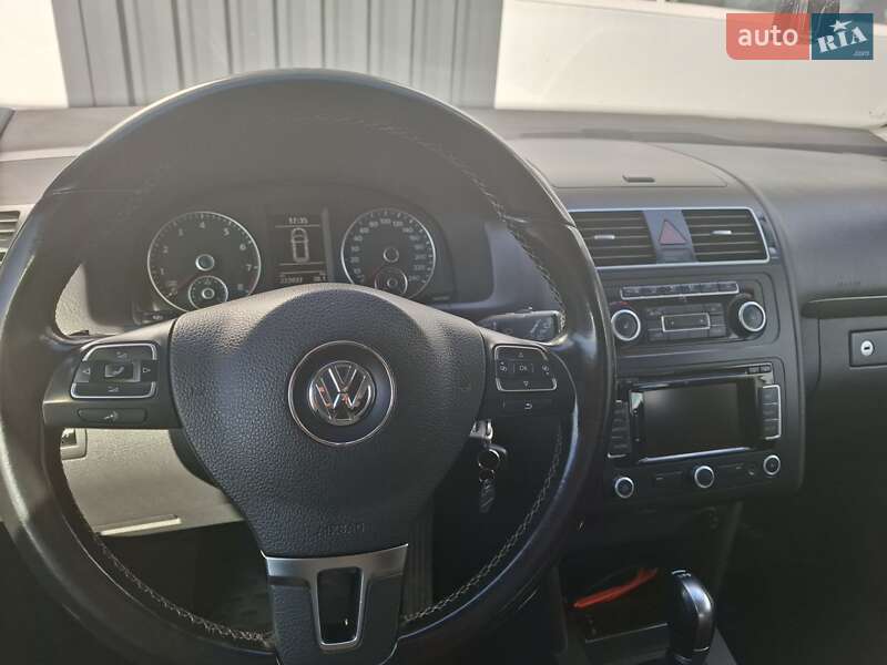 Мінівен Volkswagen Touran 2011 в Львові