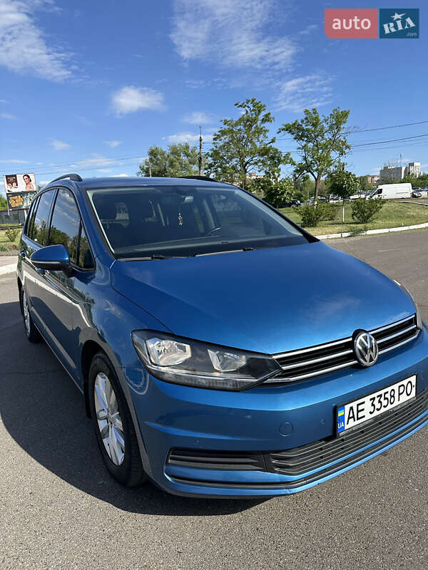Микровэн Volkswagen Touran 2016 в 