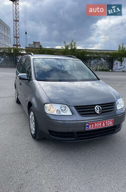 Минивэн Volkswagen Touran 2005 в 