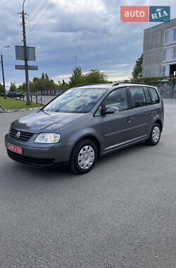 Минивэн Volkswagen Touran 2005 в 