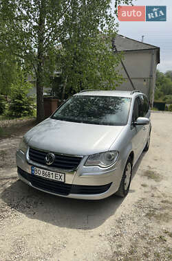 Минивэн Volkswagen Touran 2007 в 