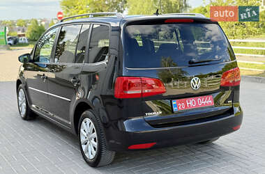 Мінівен Volkswagen Touran 2012 в 