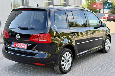 Мінівен Volkswagen Touran 2012 в 