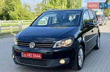 Мінівен Volkswagen Touran 2012 в 