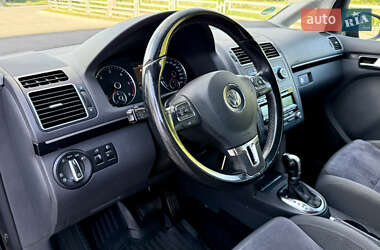 Мінівен Volkswagen Touran 2012 в 