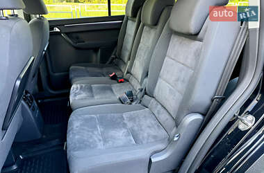 Мінівен Volkswagen Touran 2012 в 