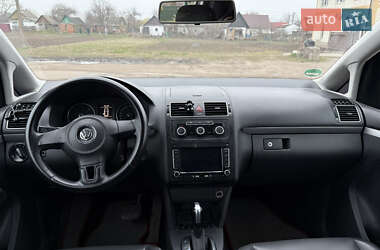Мінівен Volkswagen Touran 2015 в 