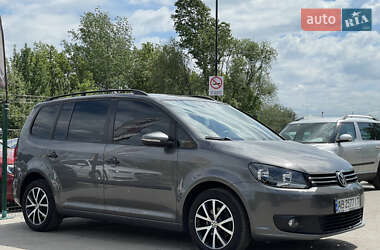 Мінівен Volkswagen Touran 2012 в 