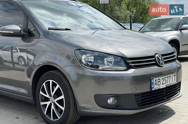 Мінівен Volkswagen Touran 2012 в 