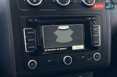 Мінівен Volkswagen Touran 2012 в 
