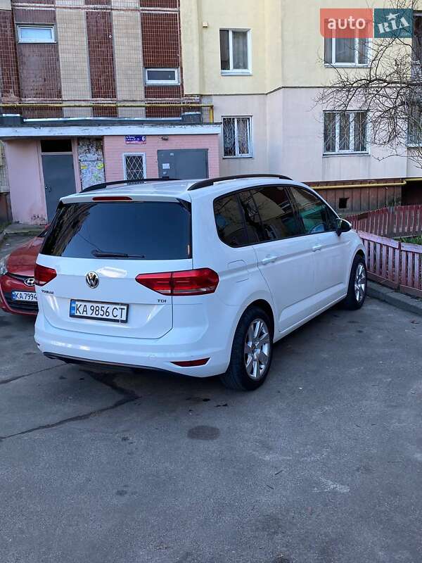 Мікровен Volkswagen Touran 2016 в Києві