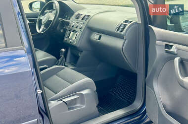 Мінівен Volkswagen Touran 2014 в 
