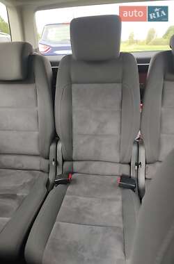 Минивэн Volkswagen Touran 2011 в 