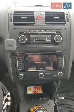 Минивэн Volkswagen Touran 2011 в 