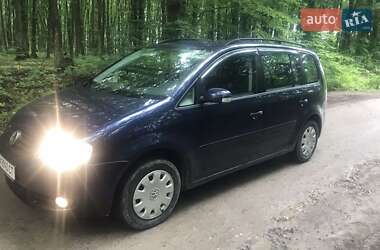 Минивэн Volkswagen Touran 2005 в Баре
