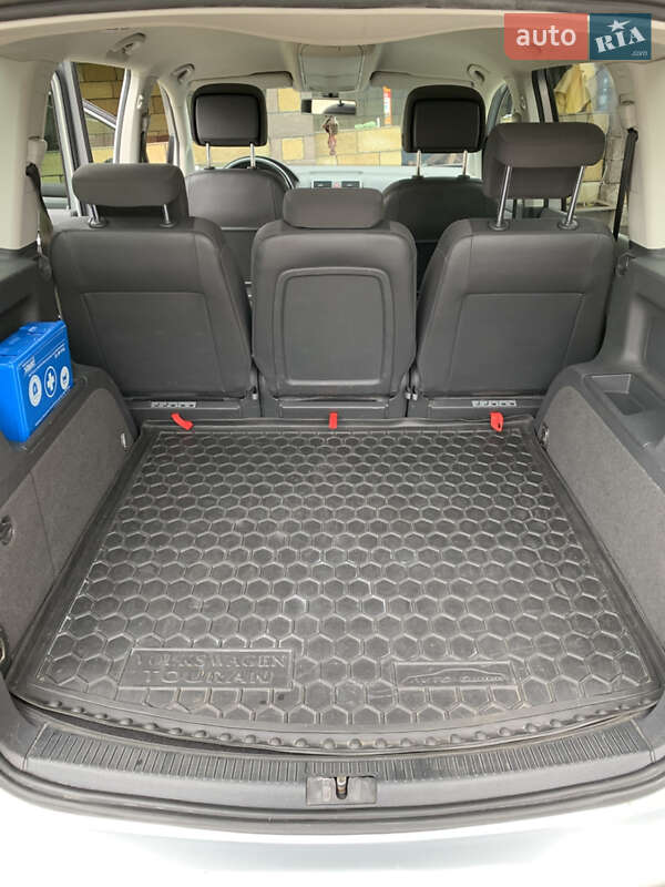 Мінівен Volkswagen Touran 2012 в Львові
