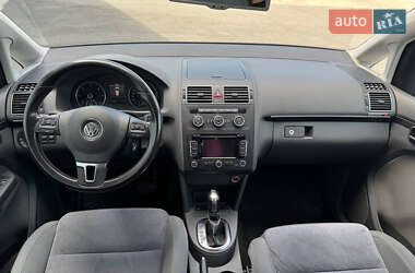 Минивэн Volkswagen Touran 2013 в 