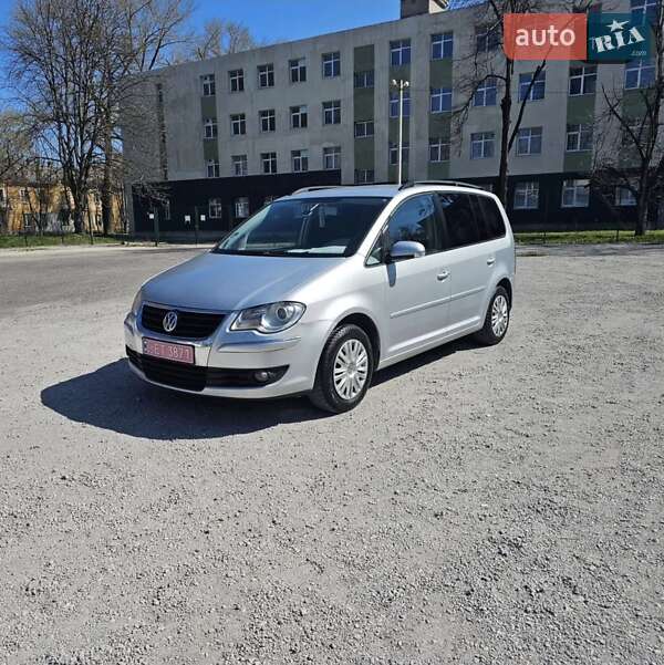 Мінівен Volkswagen Touran 2007 в 