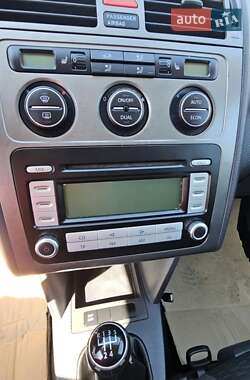 Мінівен Volkswagen Touran 2007 в 