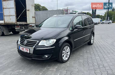 Минивэн Volkswagen Touran 2010 в 