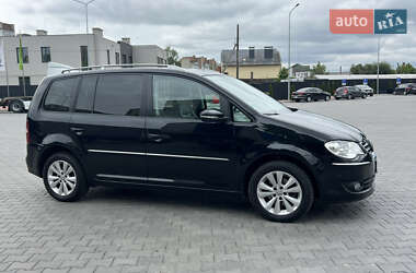 Минивэн Volkswagen Touran 2010 в 