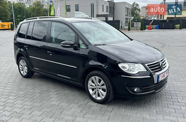 Минивэн Volkswagen Touran 2010 в 