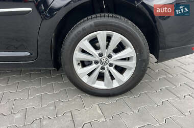 Минивэн Volkswagen Touran 2010 в 