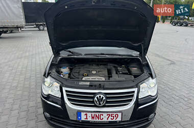 Минивэн Volkswagen Touran 2010 в 
