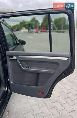 Минивэн Volkswagen Touran 2010 в 