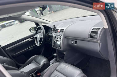 Минивэн Volkswagen Touran 2010 в 