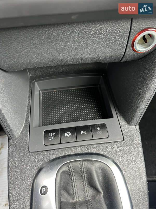 Мінівен Volkswagen Touran 2010 в Луцьку