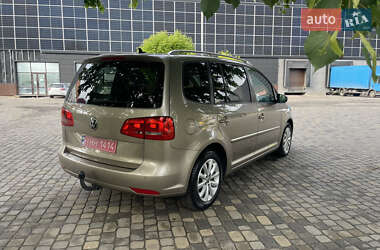 Минивэн Volkswagen Touran 2012 в 