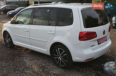 Мінівен Volkswagen Touran 2013 в 