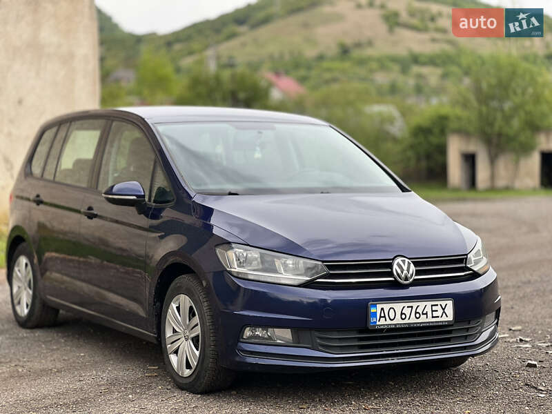 Volkswagen Touran 2015